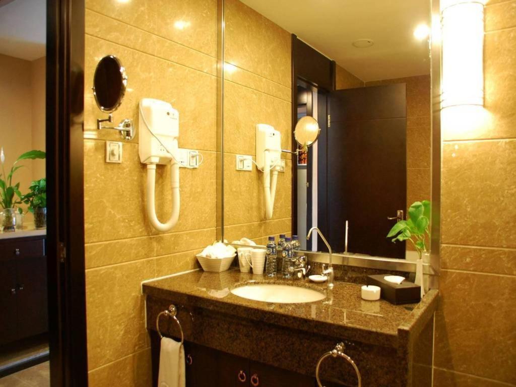 ホテル Yitel 上海市 部屋 写真