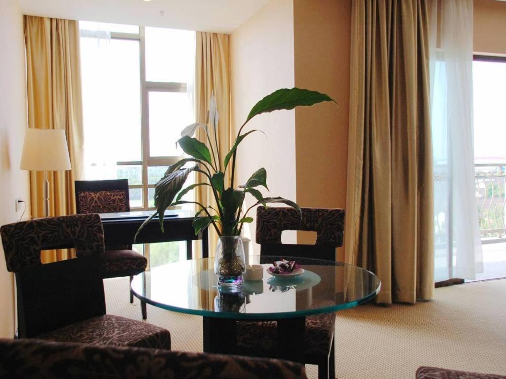 ホテル Yitel 上海市 部屋 写真